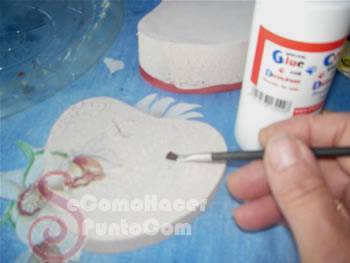 Cajas en forma de corazón con decoupage