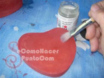 Cajas en forma de corazón con decoupage
