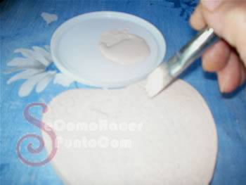 Cajas en forma de corazón con decoupage