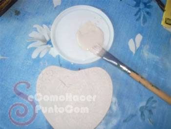 Cajas en forma de corazón con decoupage