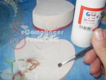 Cajas en forma de corazón con decoupage