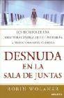 + Desnuda en la sala de juntas